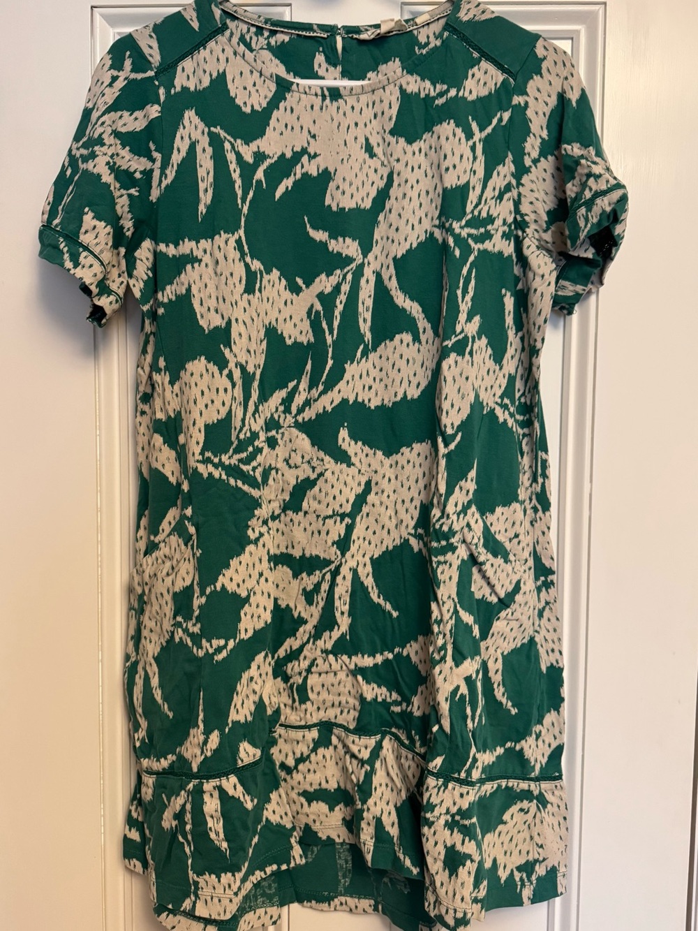 Fat Face Women’s Simone Dress in Green and Cream